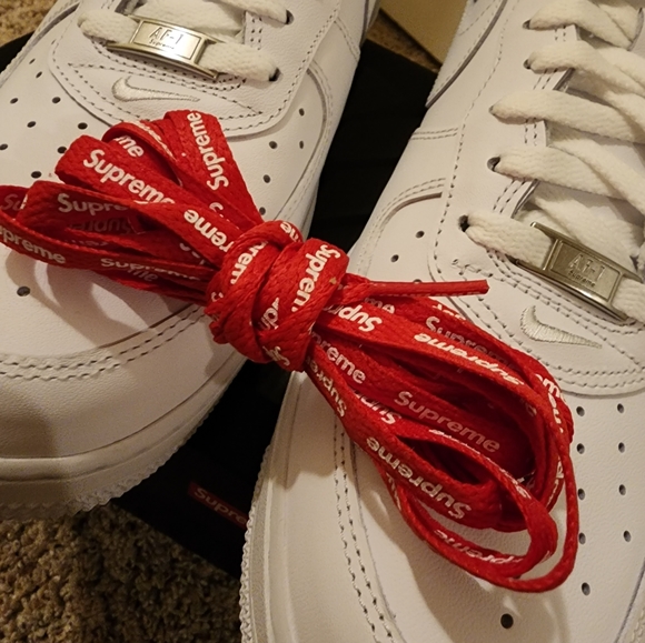 Nike Air Force 1 X Supreme - Picture 3 of 11